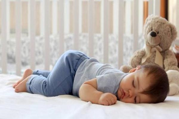 育儿嫂的照顾范围：从新生儿到三岁幼童(图2)